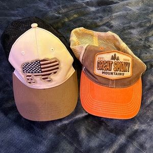 2 snap back ball caps